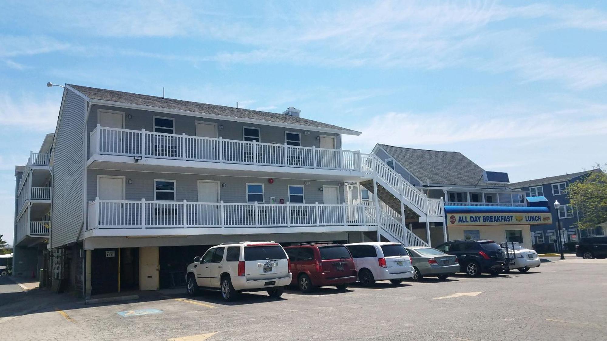 Atlantic Breeze Motel & Apartments Ocean City Exteriör bild